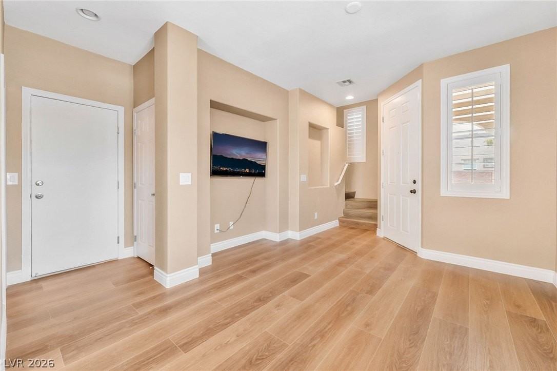 7616 Perla Del Mar Ave - Photo 4 of 20