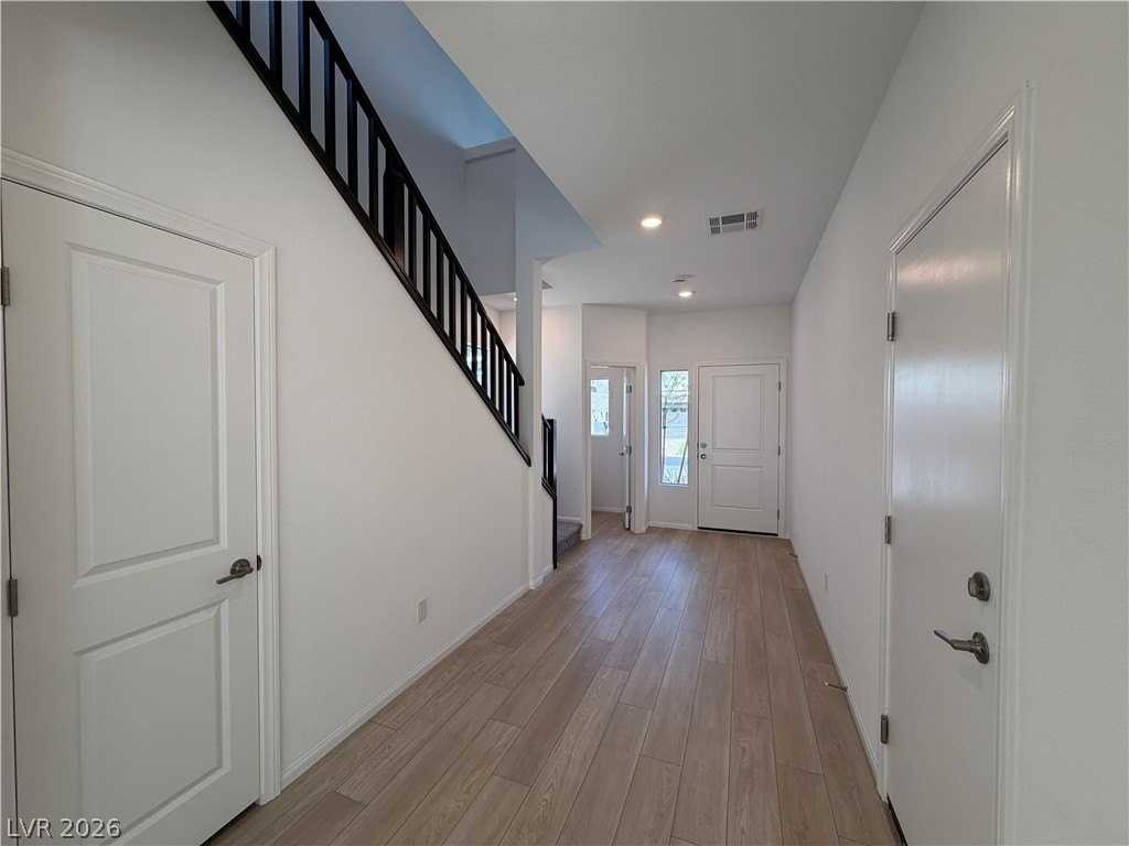 10021 Cooper Mountain St - Photo 4 of 26