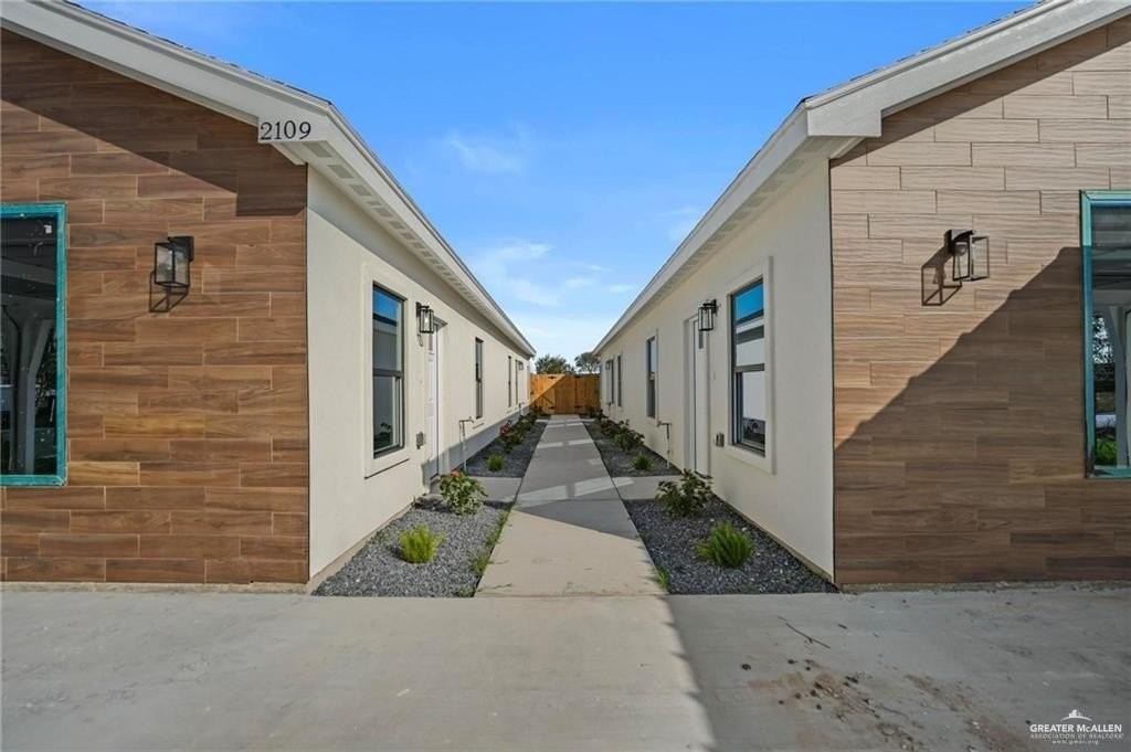2109 E Viviana St #2 - Photo 2 of 10