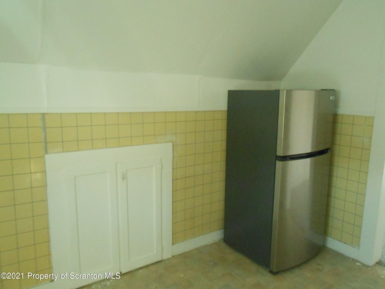622 N Main Ave Apt 5 - Photo 2 of 12