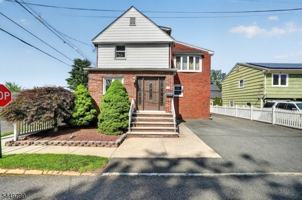 featured image of 200 N 18th St #2