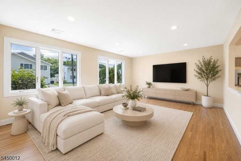 137 Stefanic Ave #1 - Photo 5 of 28