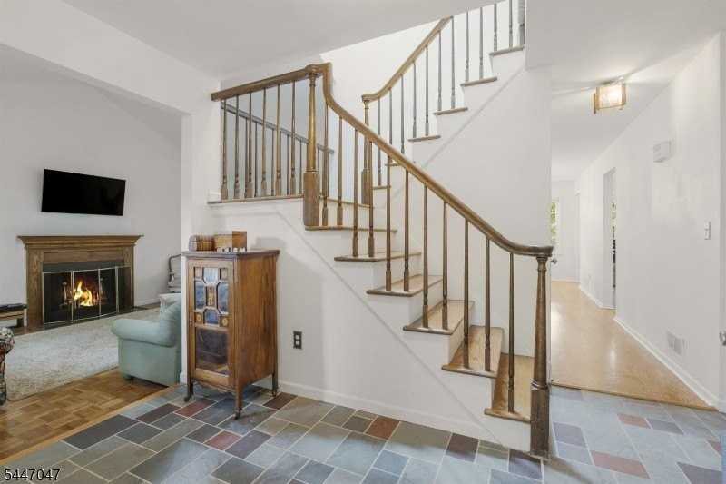 9 Northbridge Pl - Photo 3 of 23