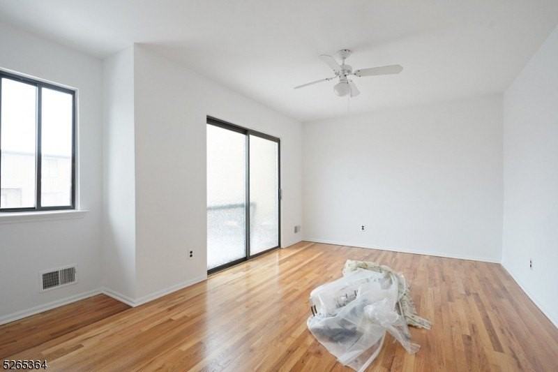 38 Park Street #13D - Photo 4 of 23