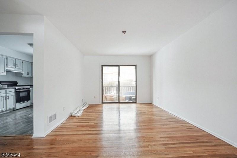 38 Park Street #13D - Photo 7 of 23
