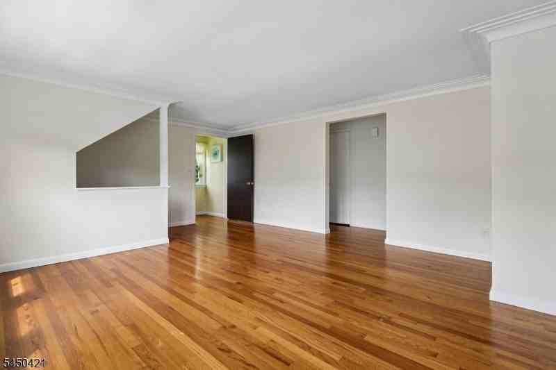 416 S Valley Rd #2 - Photo 4 of 22