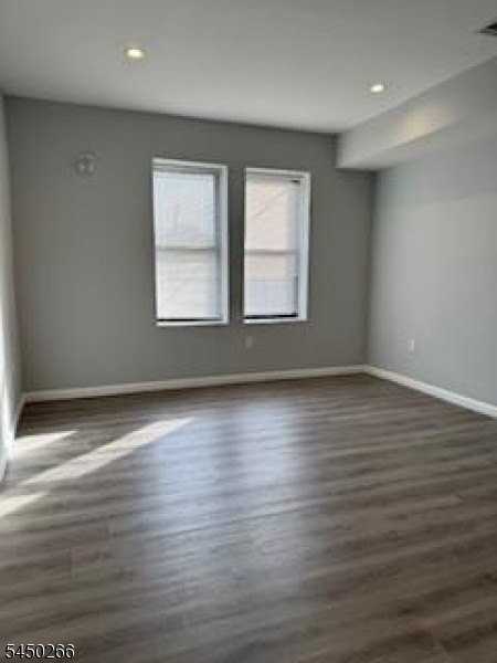 118 W 2nd Ave #17 - Photo 4 of 7