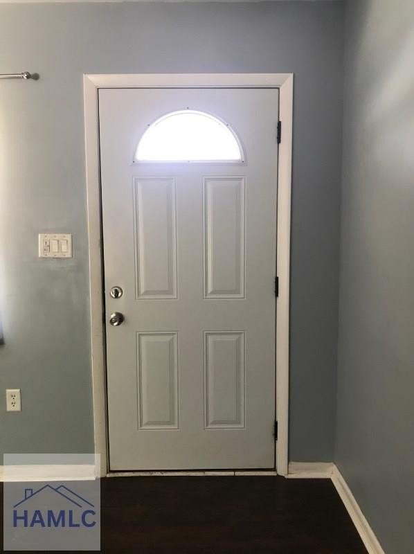454 Elm St - Photo 2 of 12