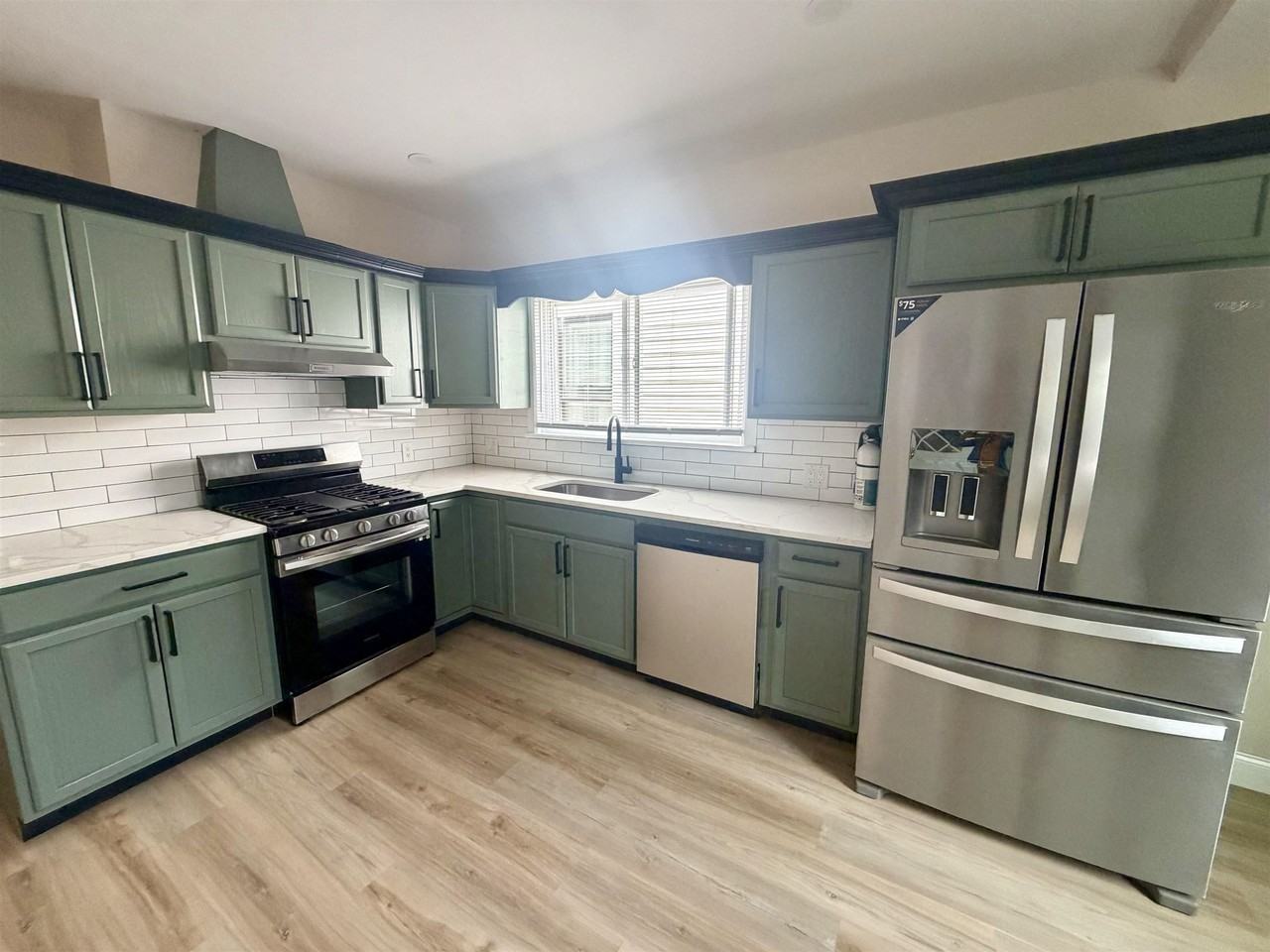 6 Duncan Ct #2 - Photo 4 of 17