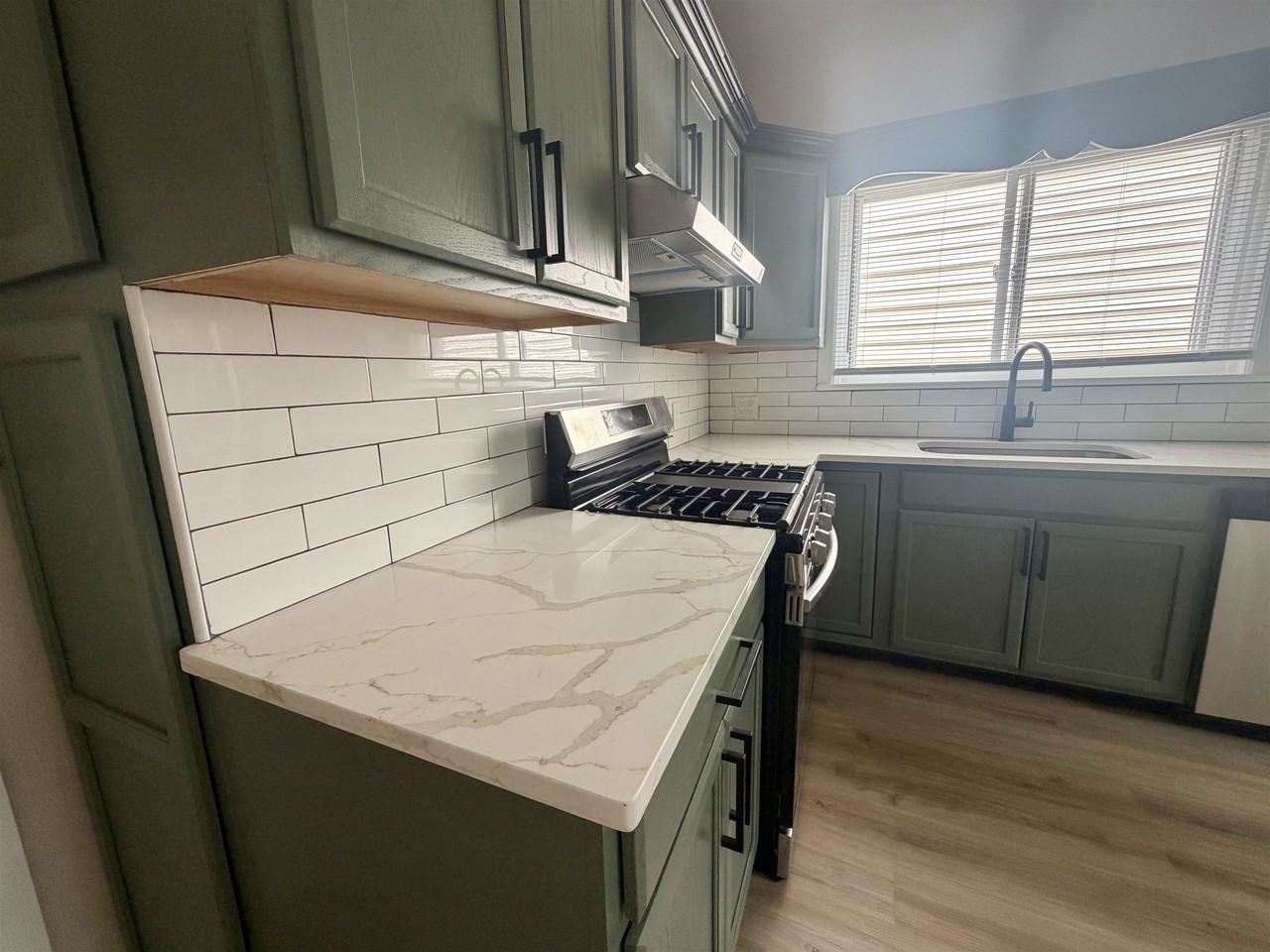 6 Duncan Ct #2 - Photo 5 of 17