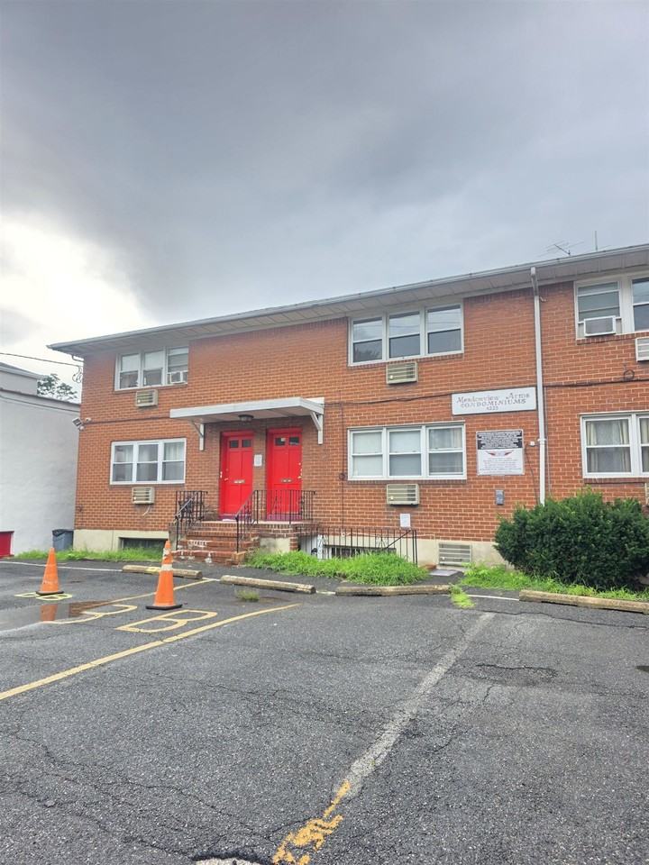 4325 Meadowview Ave #204