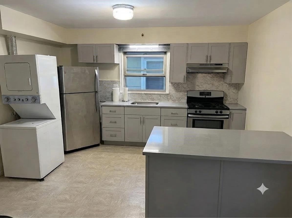 100 Hancock Ave - Photo 2 of 10