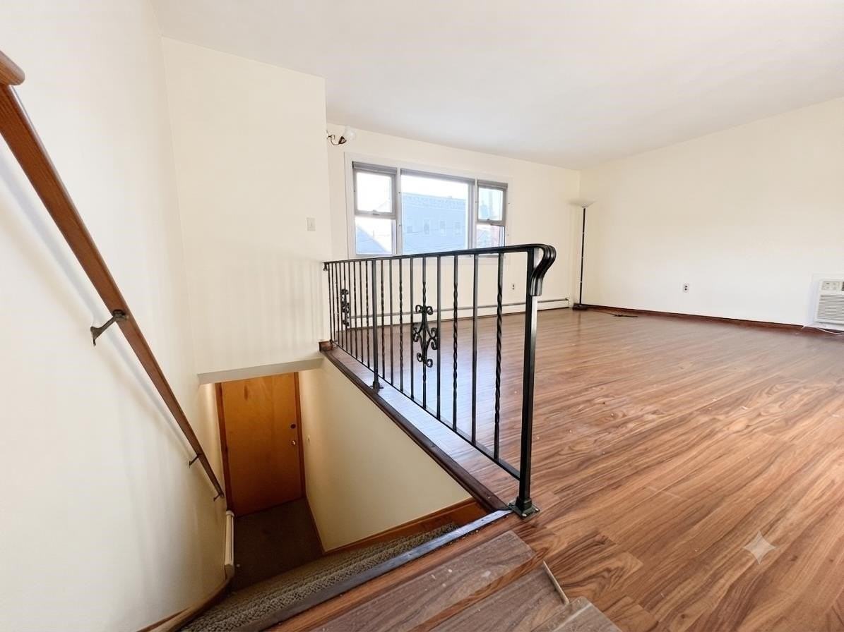 100 Hancock Ave - Photo 3 of 10