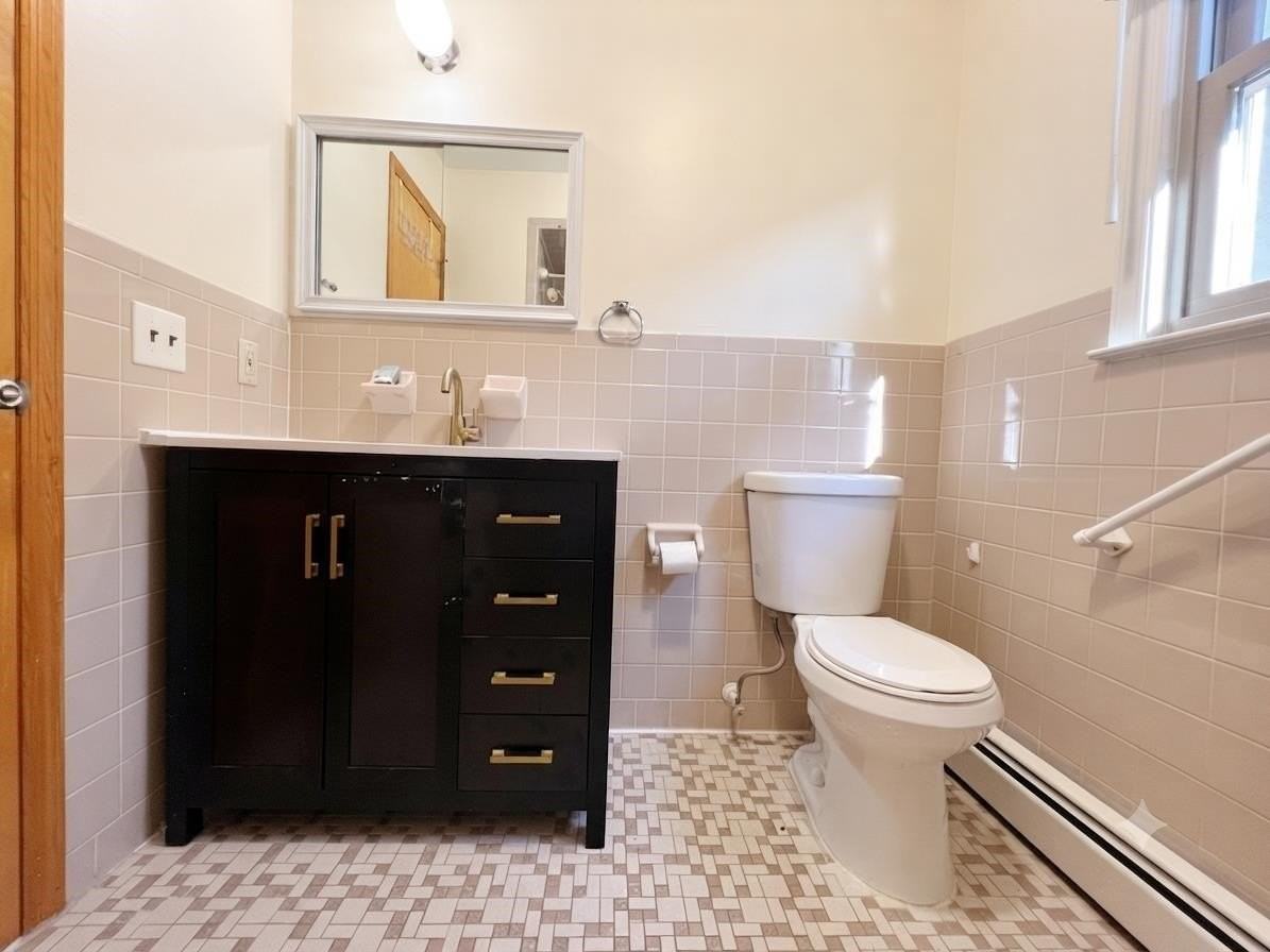 100 Hancock Ave - Photo 7 of 10
