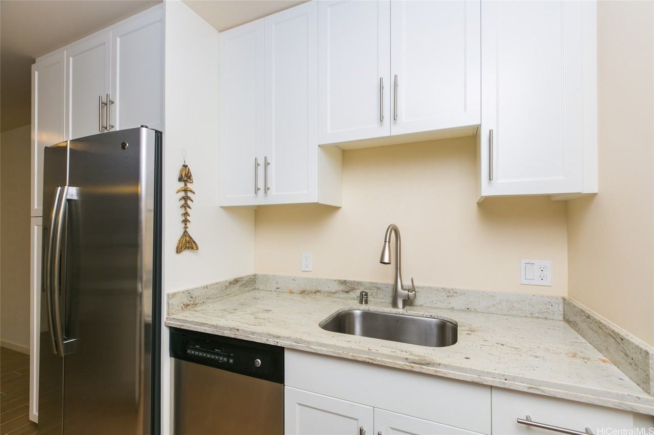 1810 Kaioo Dr #B408 - Photo 2 of 24