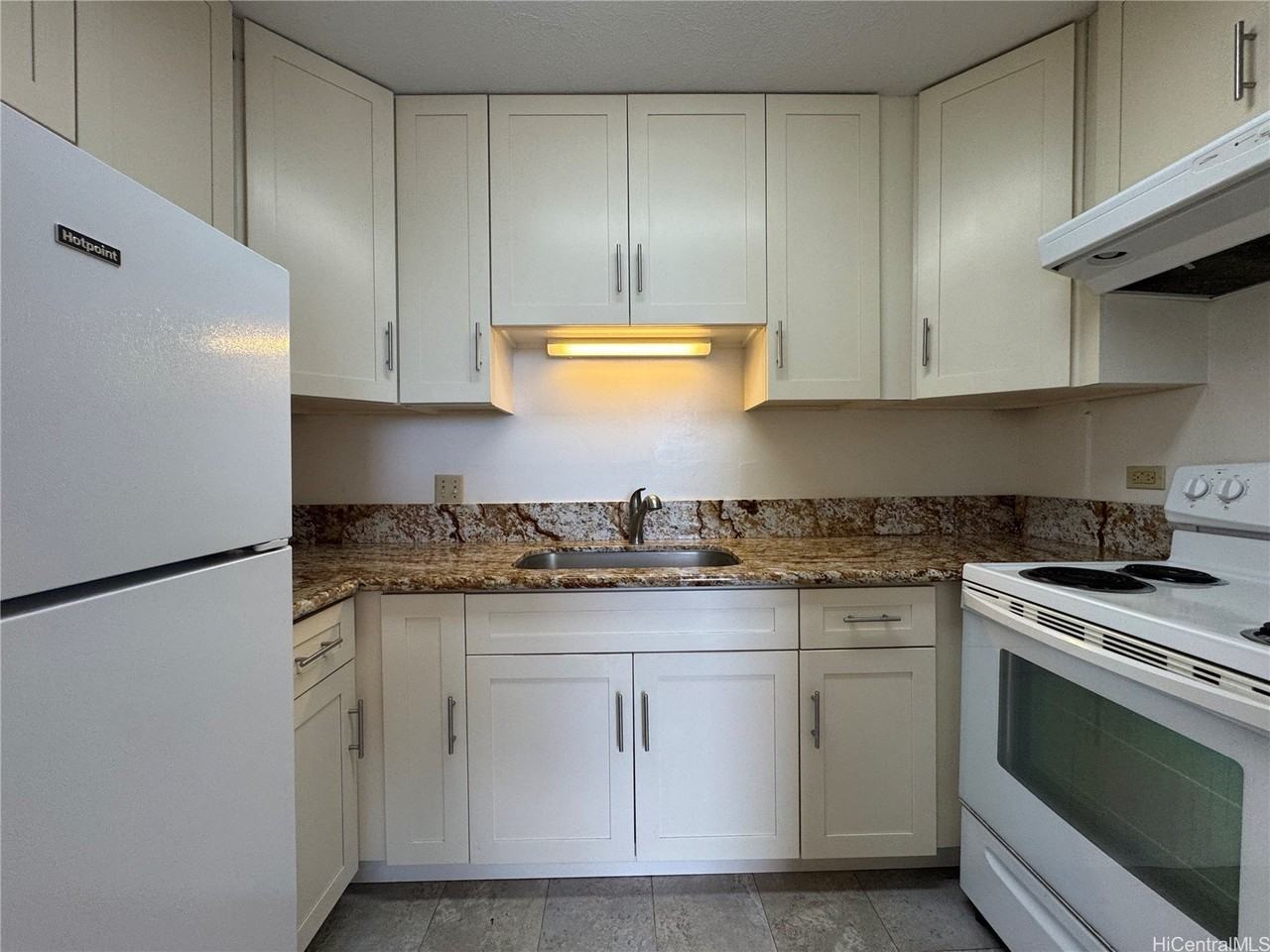 1505 Alexander St #1003 - Photo 3 of 16