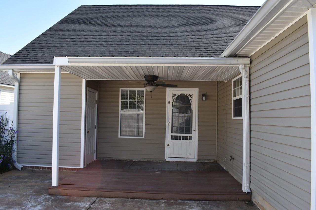 607 Dunloe Cir - Photo 4 of 18