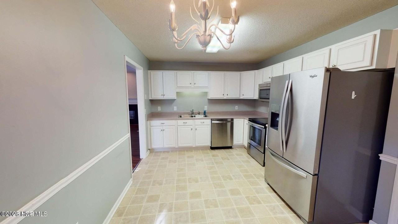 4 Sandhills Pl - Photo 5 of 16
