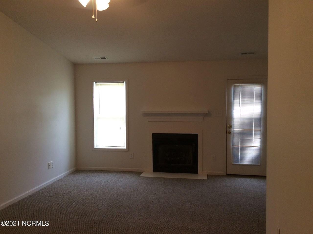 111 Jerrett Ln - Photo 7 of 17