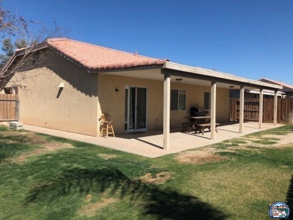 363 Foxtrail Dr - Photo 3 of 4