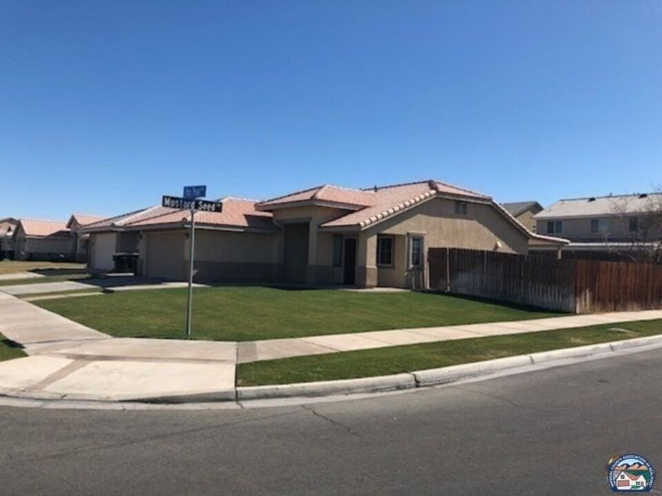 363 Foxtrail Dr - Photo 4 of 4