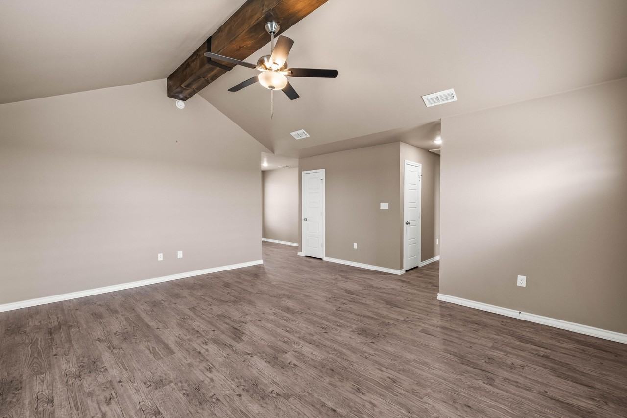 106 Walnut St - Photo 4 of 23