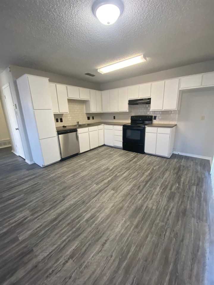 5609 Dartmouth St - Photo 5 of 15
