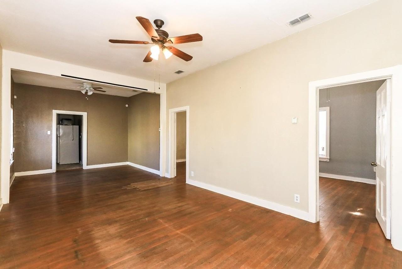 1922 18th St - Photo 5 of 14