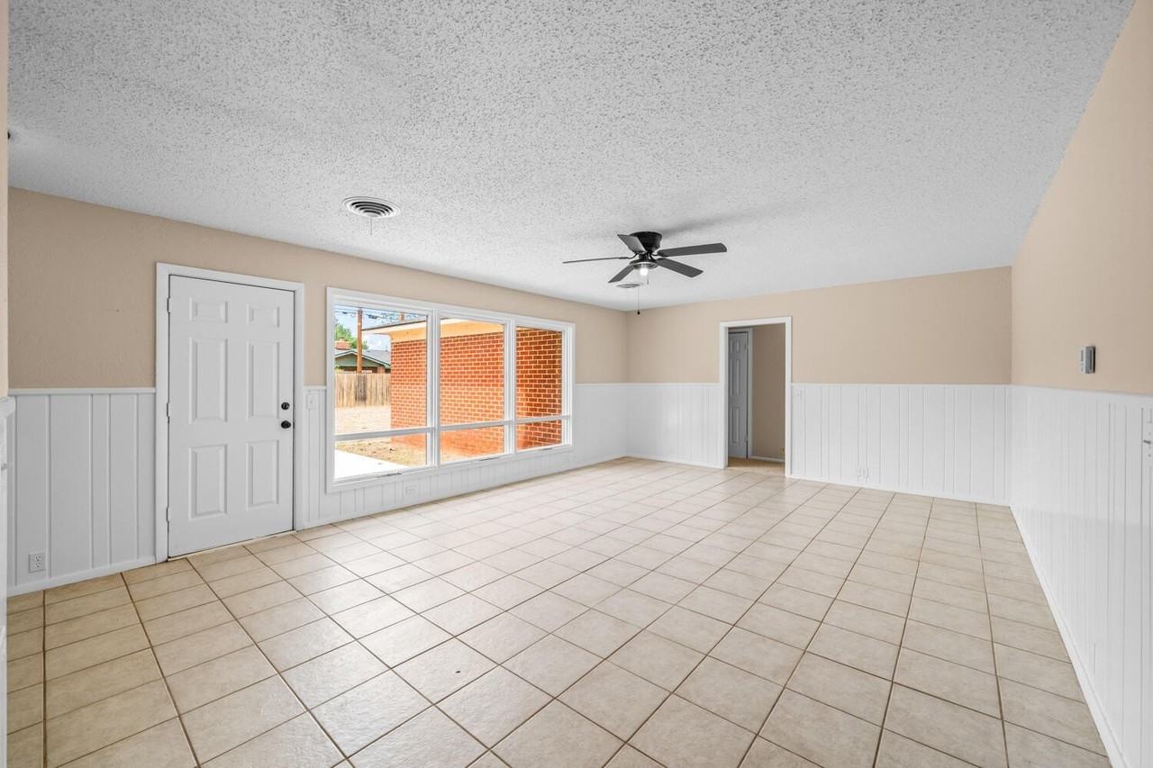 4814 16th St - Photo 4 of 28