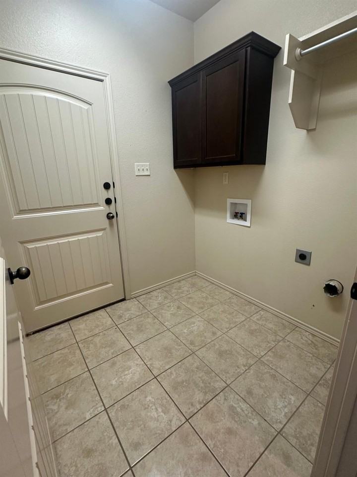 3206 112th St - Photo 6 of 14
