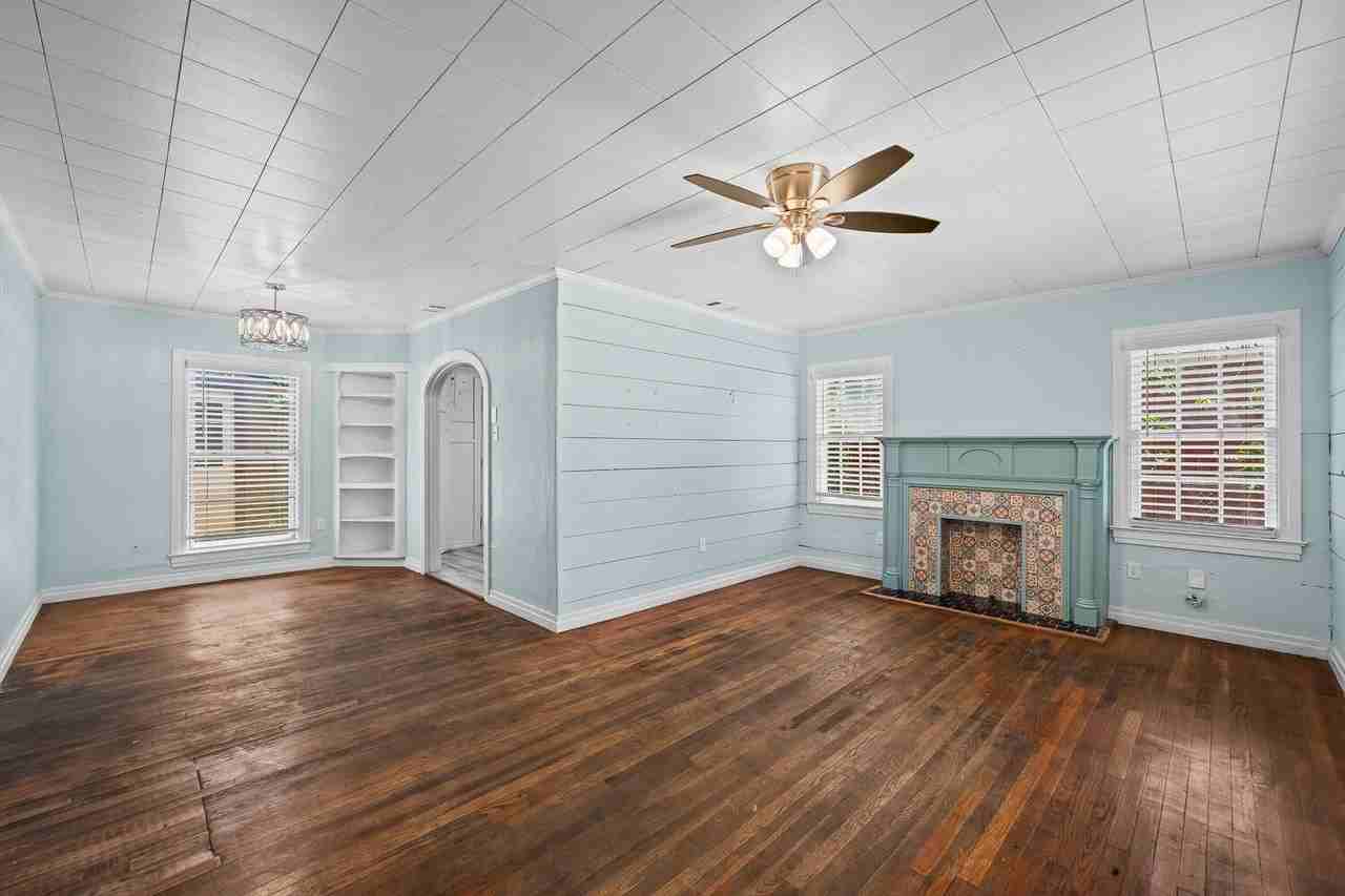 2213 27th St - Photo 5 of 21