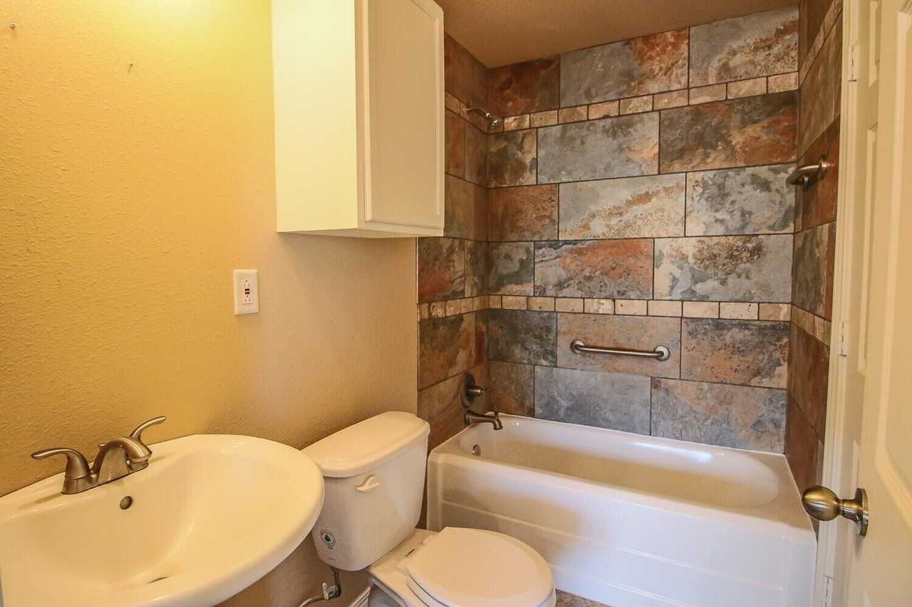 1701 Avenue T - Photo 6 of 10