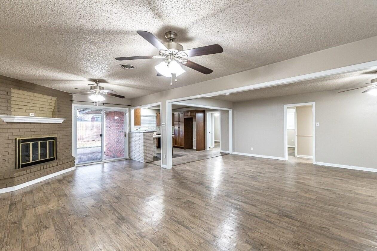 4314 45th St - Photo 6 of 20