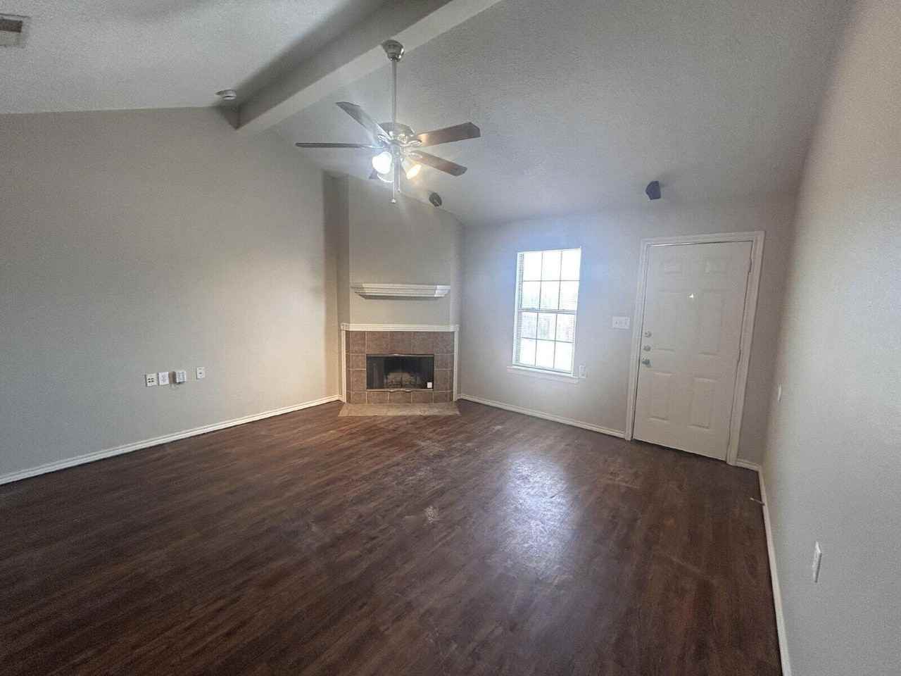 7803 Avenue J - Photo 2 of 13
