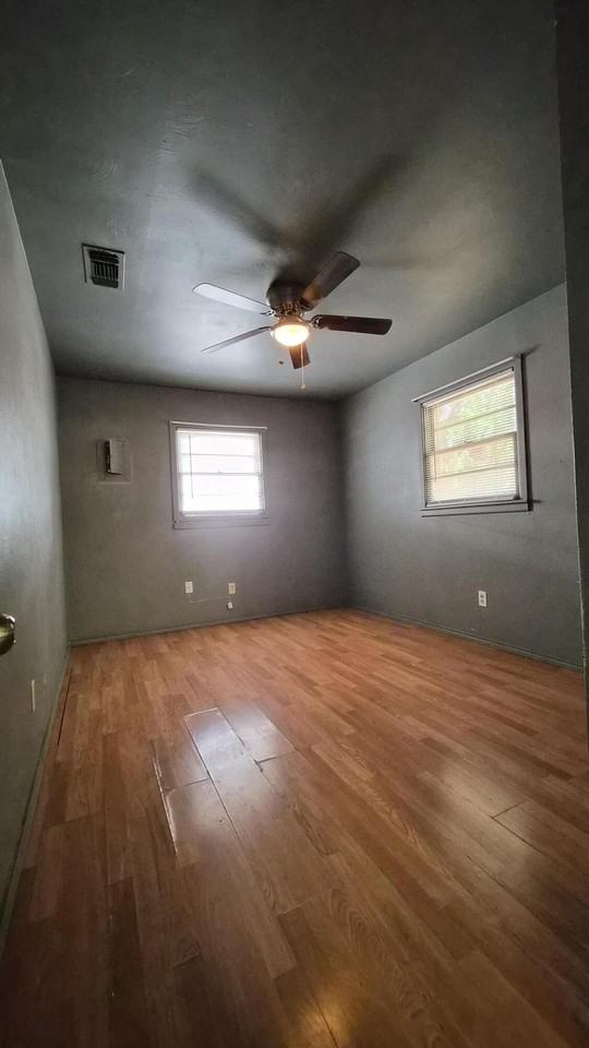 6108 Avenue W - Photo 6 of 9