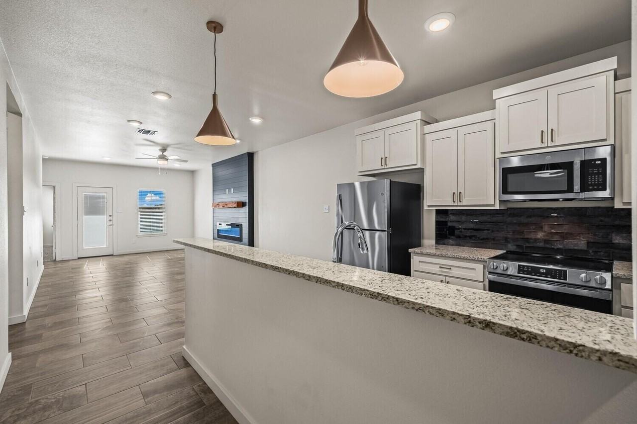 1127 N 7th St - Photo 7 of 24
