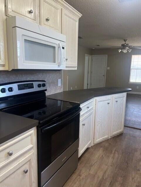 1139 77th St - Photo 5 of 16