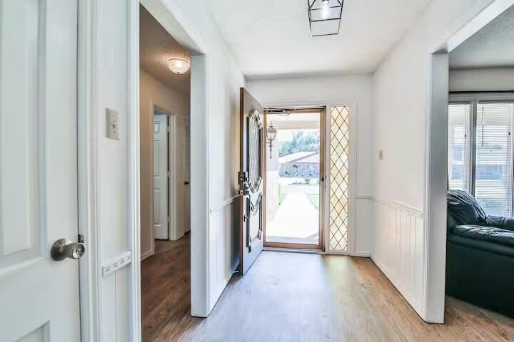 5708 77th St - Photo 5 of 38