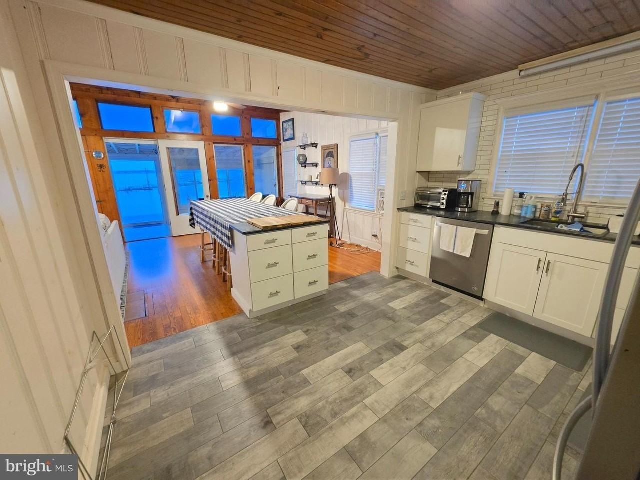32172 River Rd - Photo 3 of 21