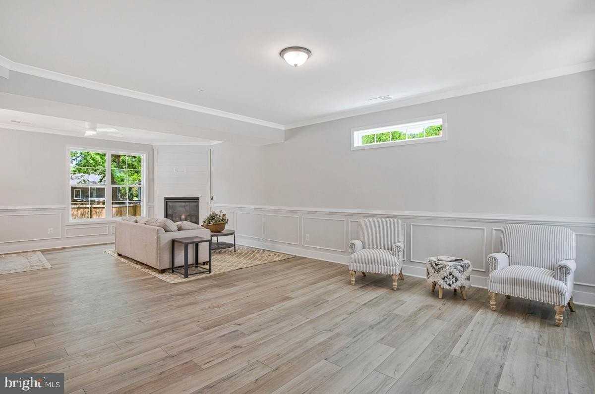 1316 Juniper St - Photo 4 of 41