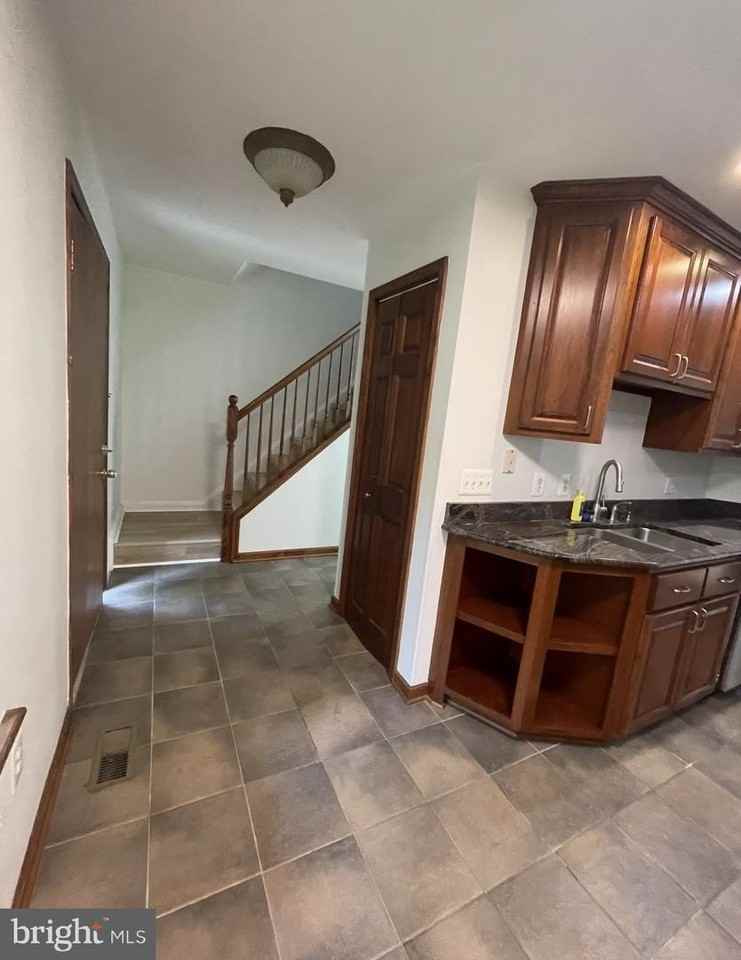 5 Briardale Ct - Photo 5 of 40