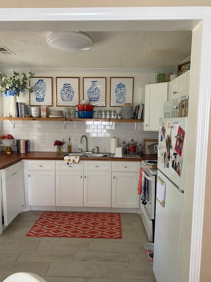 3156 N Lafayette Cir - Photo 5 of 8