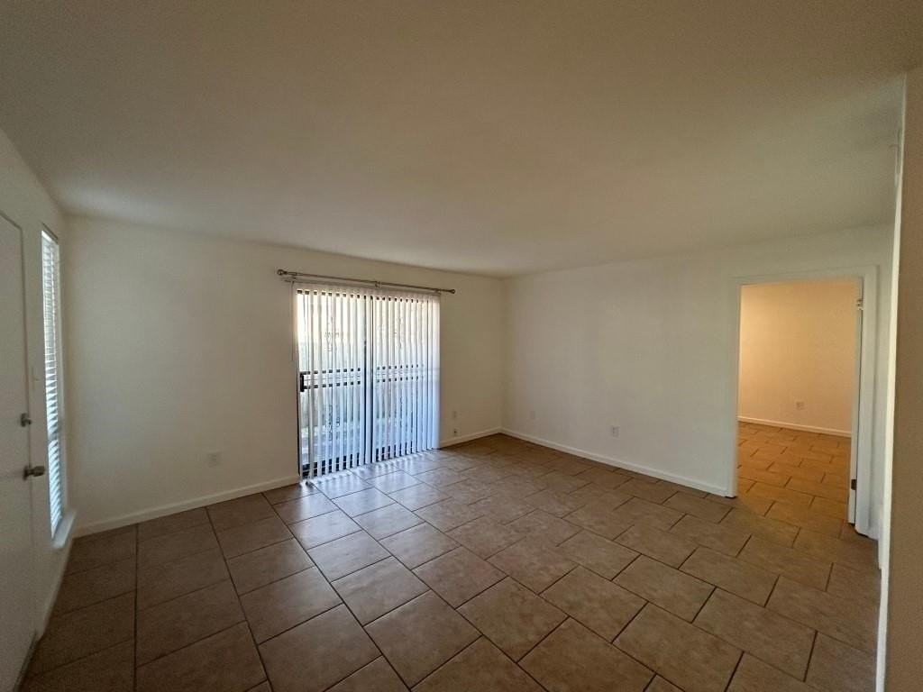 619 Patterson St #5 - Photo 4 of 11