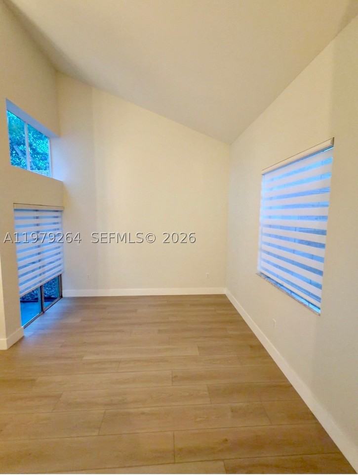 1246 Nw 125th Ter #1246 - Photo 3 of 31
