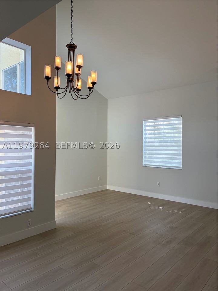 1246 Nw 125th Ter #1246 - Photo 7 of 31