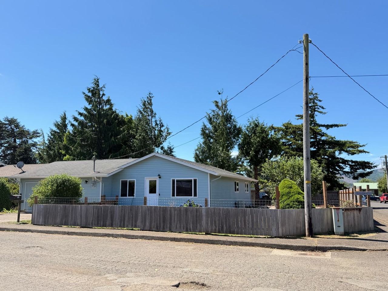 602 Ash Ave - Photo 4 of 22