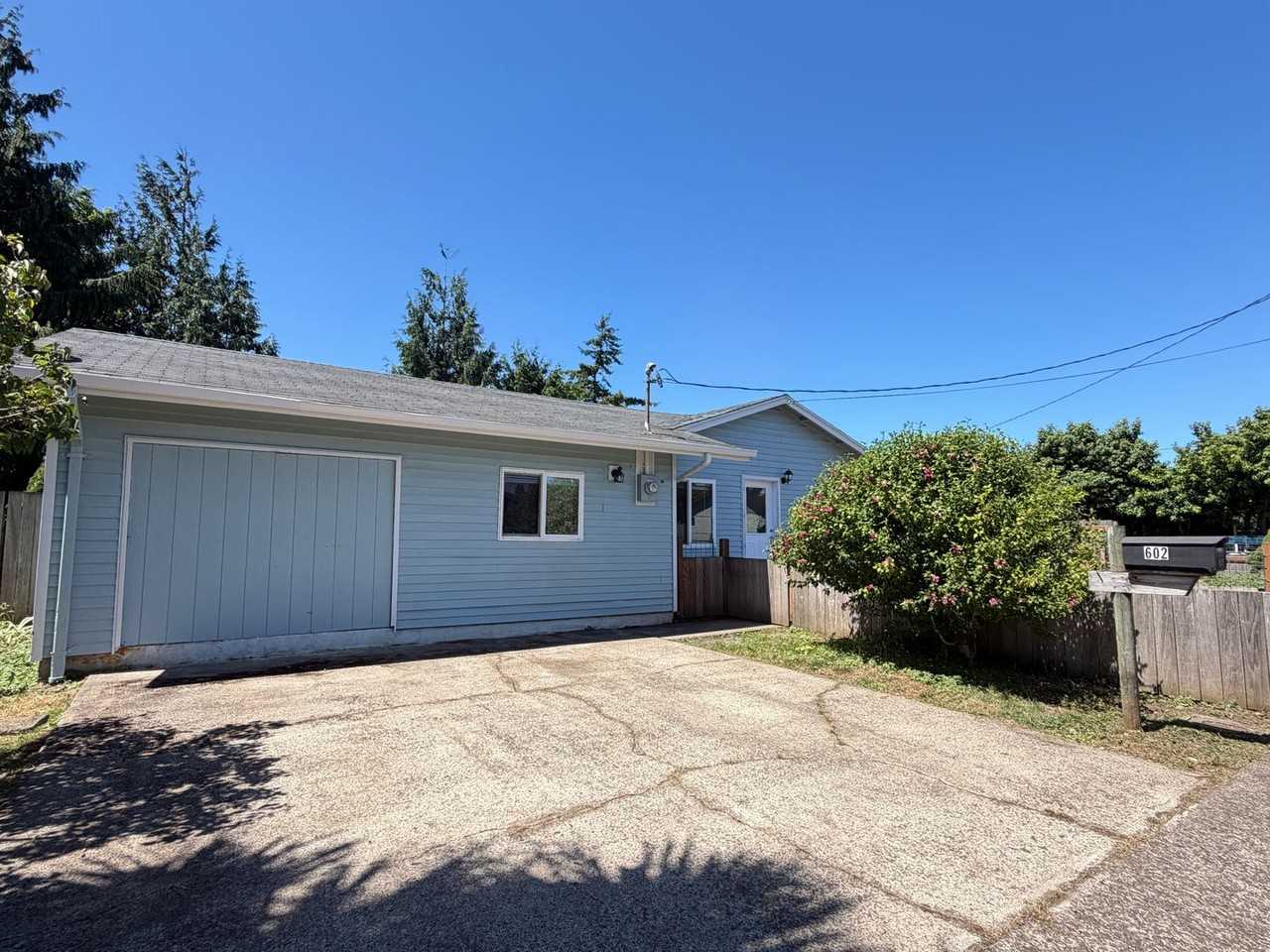 602 Ash Ave - Photo 6 of 22