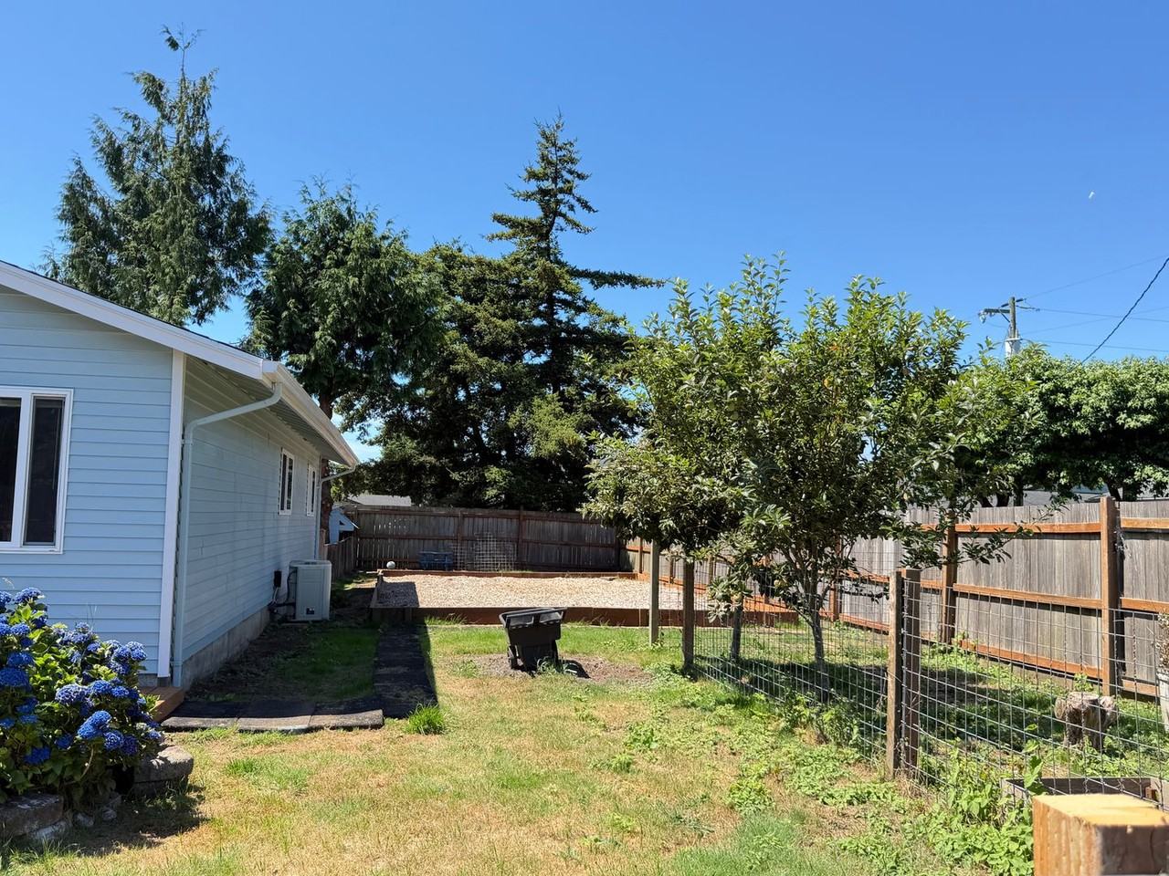 602 Ash Ave - Photo 7 of 22