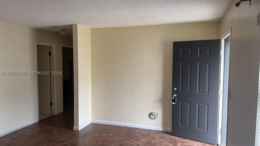 421 Las Palmas Cir #0 - Photo 2 of 10