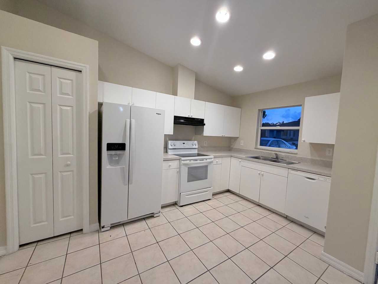 4538 Golfview Blvd - Photo 5 of 14